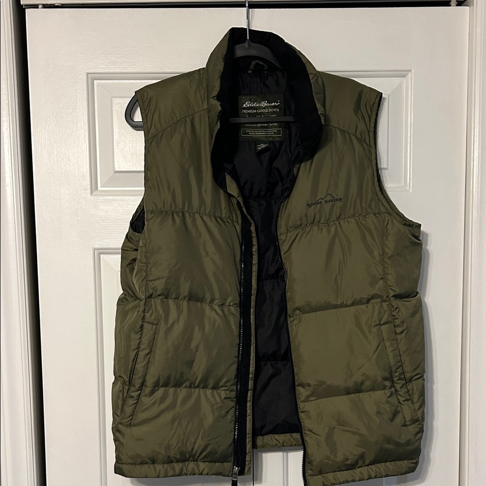 Eddie Bauer Men's Green Quilted Vest